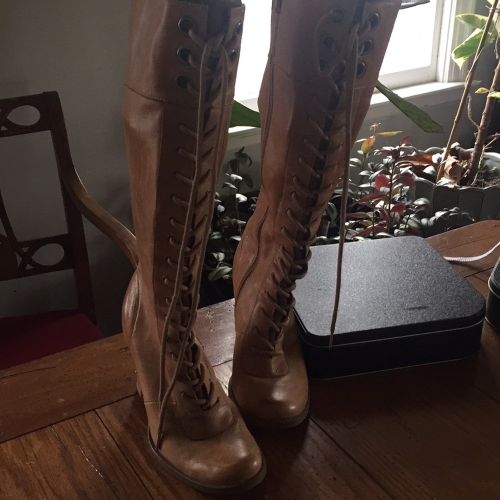 Nine wear sayan granny boot